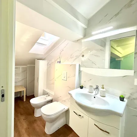 Via Mazzini 4 - Vivi * Bolonia